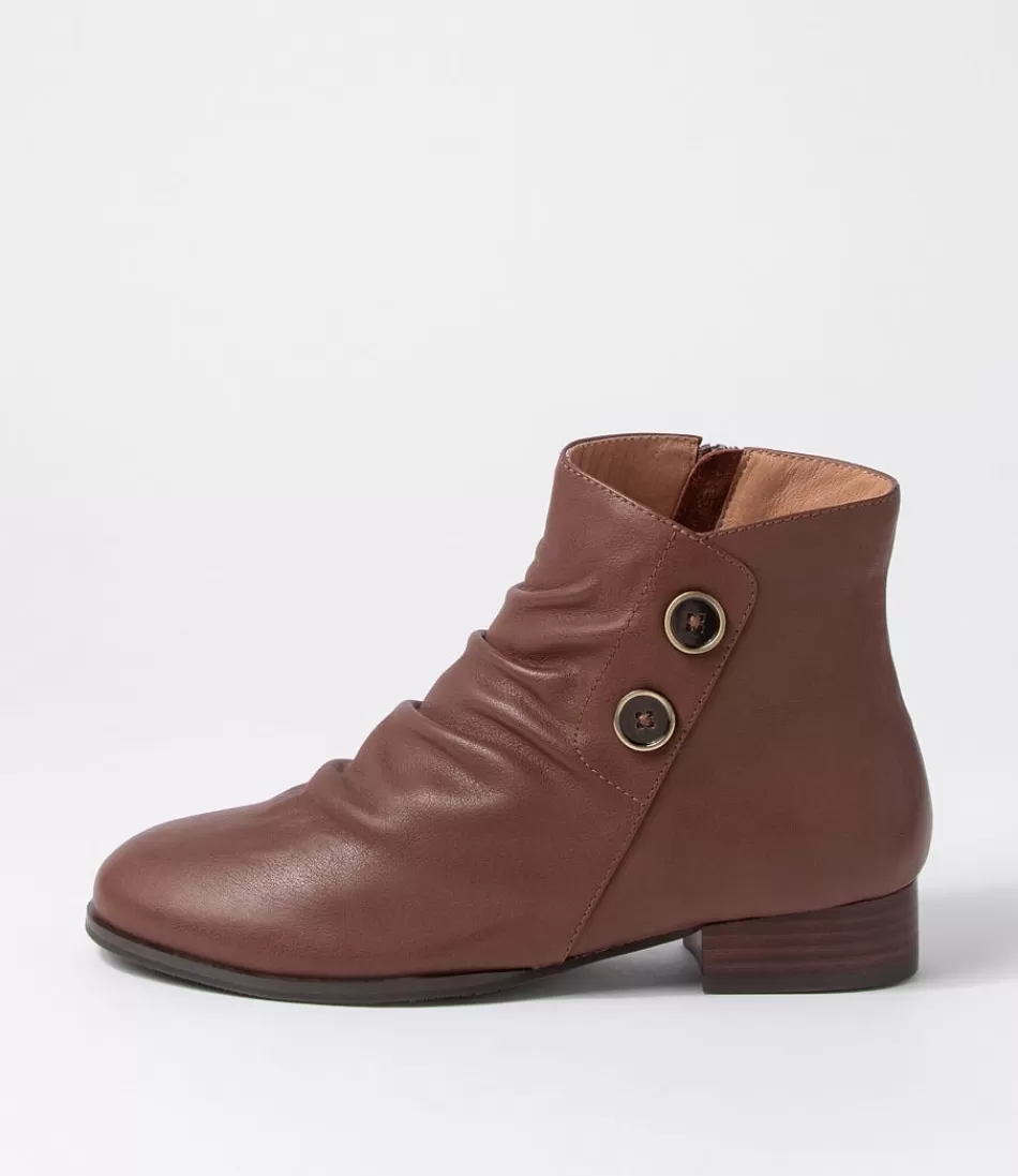 Women SUPERSOFT Boots<Cerinas Choc Leather Ankle Boots