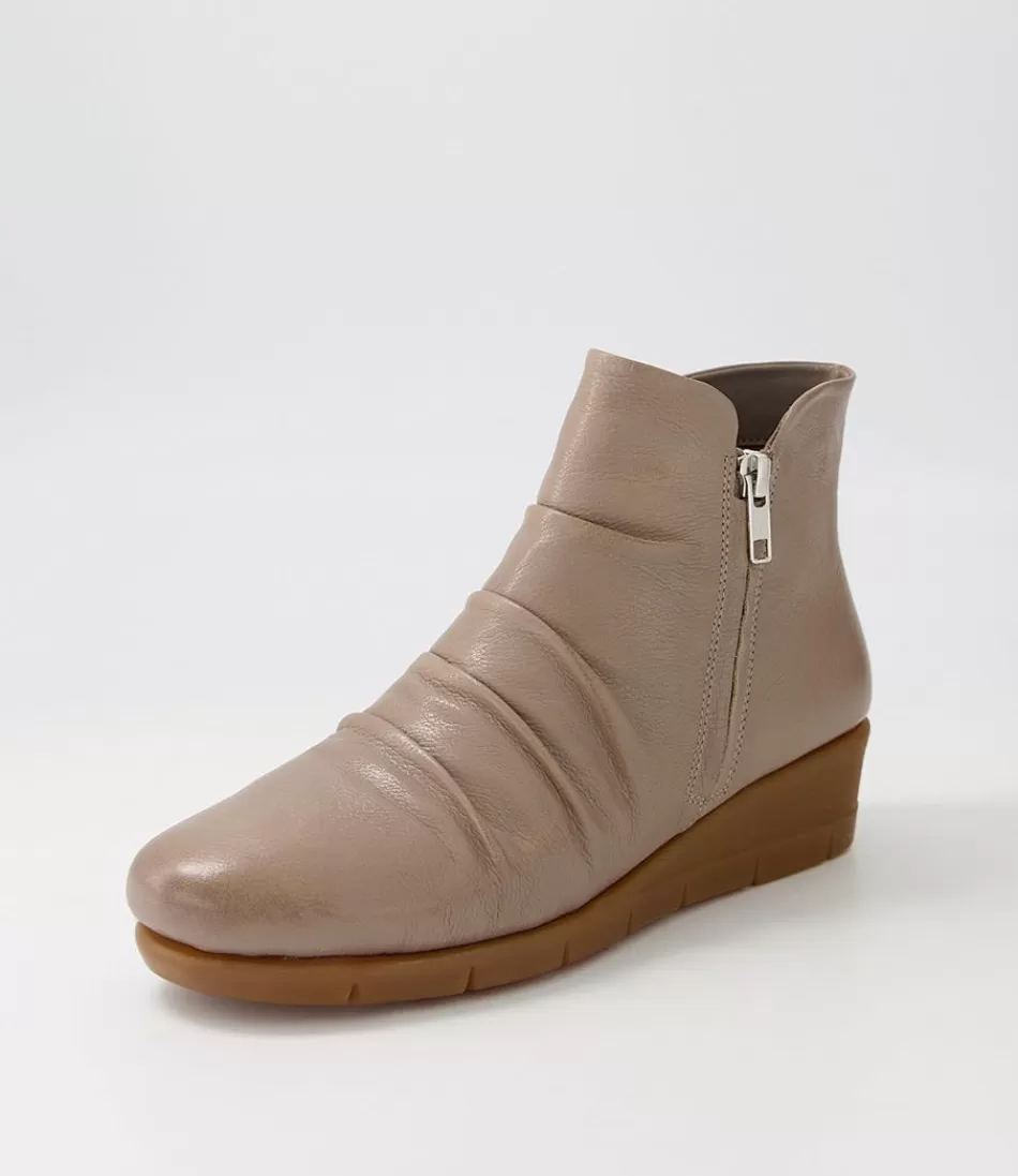 Women SUPERSOFT Boots<Maxie Taupe Leather Ankle Boots