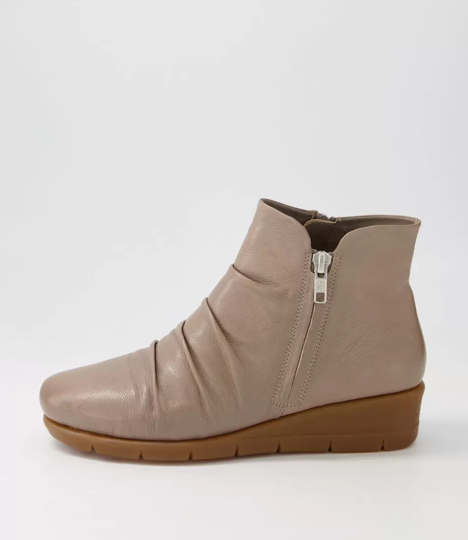 Women SUPERSOFT Boots<Maxie Taupe Leather Ankle Boots